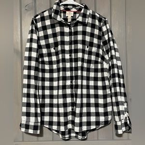 St. John’s Bay Button Down Shirt- Size Large